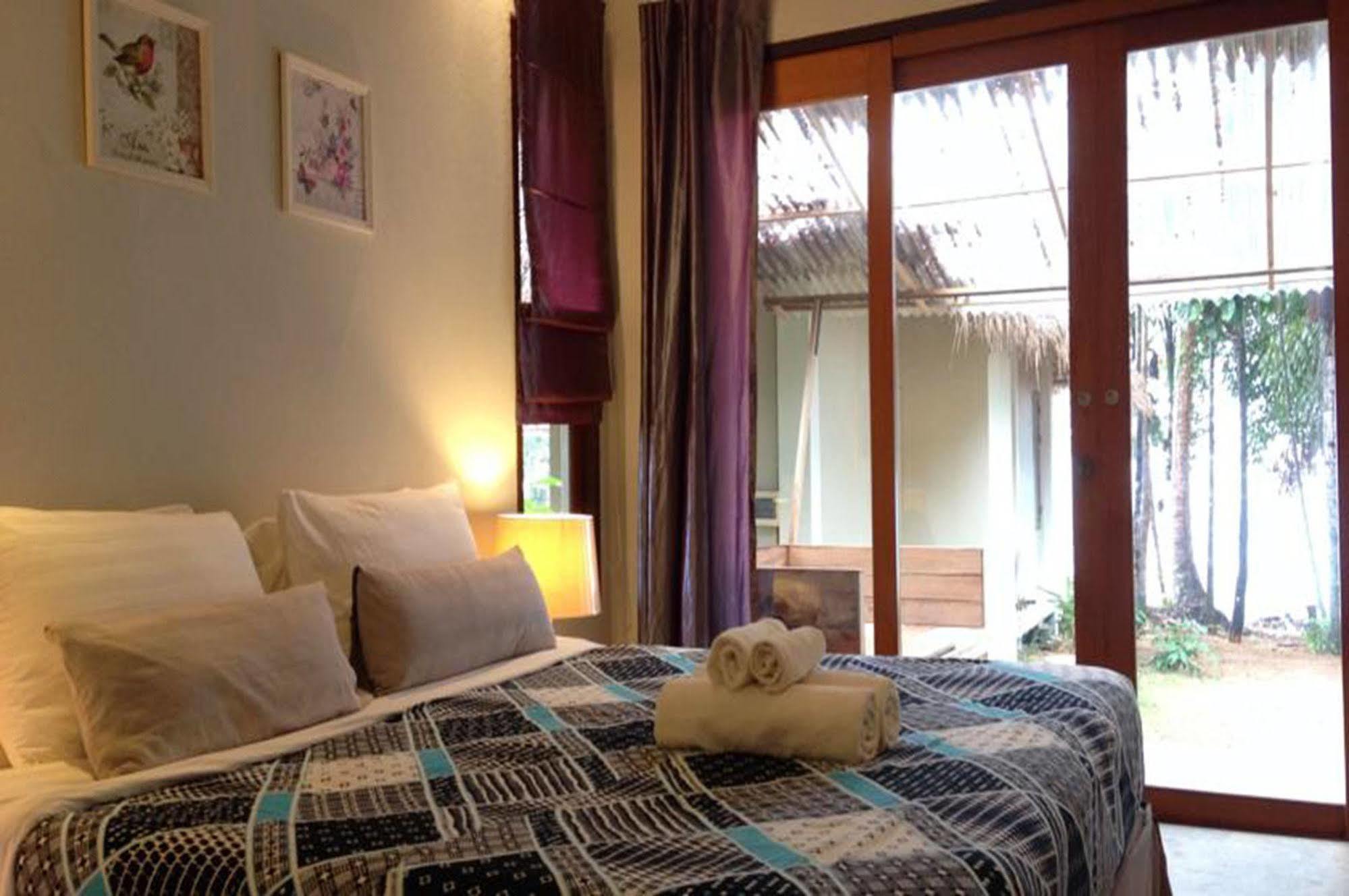 Little Moon Villa Koh Mak Buitenkant foto